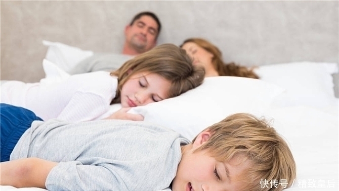 个子|睡前做这三件事,孩子多半长不高,不少家长还在犯,伤娃不自知