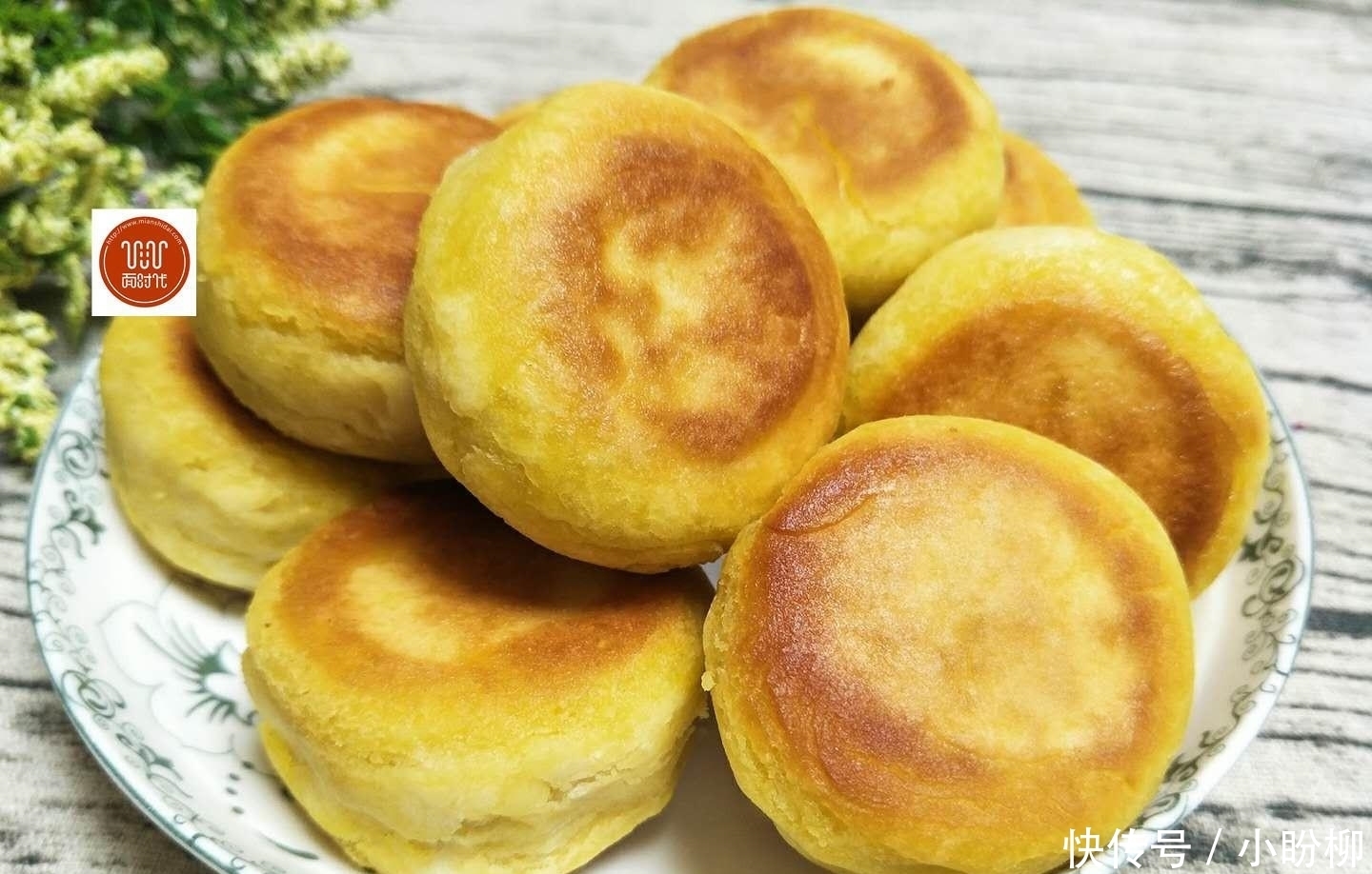 玉米饼,教你一招,比城里卖的蛋糕还要好吃,儿子一下吃了5个