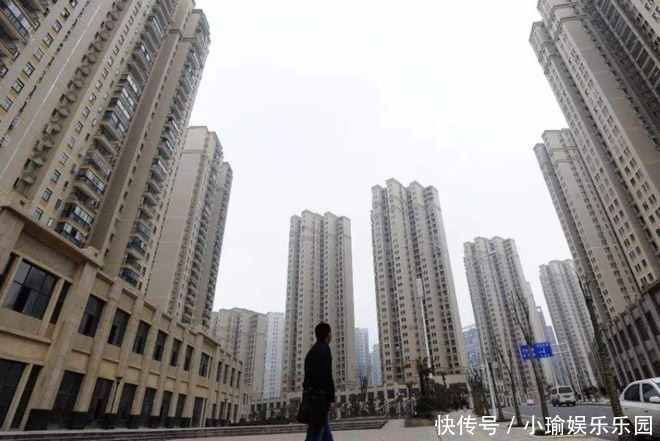 警告|买二手房过户先付款还是先过户，内行人发出“警告”：选错了可能有麻烦！