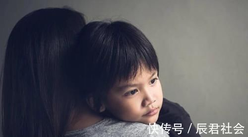 衣服|再穷也别让娃穿别人的旧衣服,省下的是小钱,毁了的是他一生