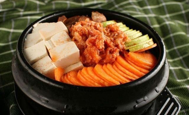 道菜|韩国人最爱吃的6道菜,国人却讨厌吃,网友6道菜4道泡菜,咋吃