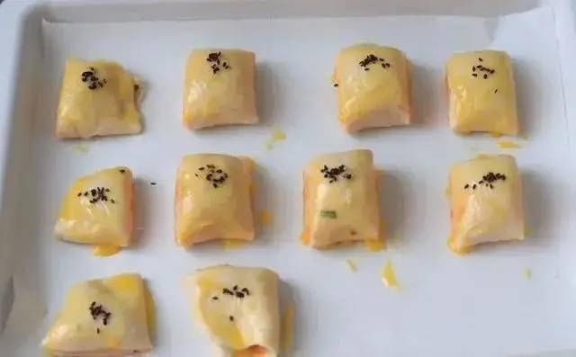 红薯这做法火了，香甜酥脆，咬一口酥掉渣，3分钟学会！