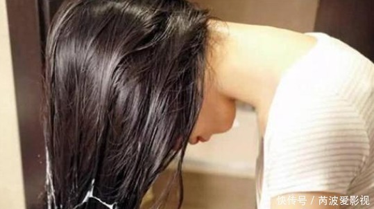 电吹风|头发洗完,“吹干”还是“自然干”?很多人掉入陷阱,难怪油得快