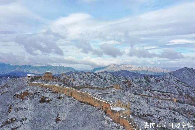 长城|惊艳！金山岭长城迎初雪，银装素裹共长天一色！