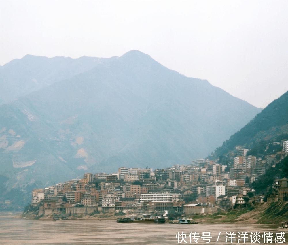 老照片: 两岸猿声啼不住, 三十年前的三峡风景