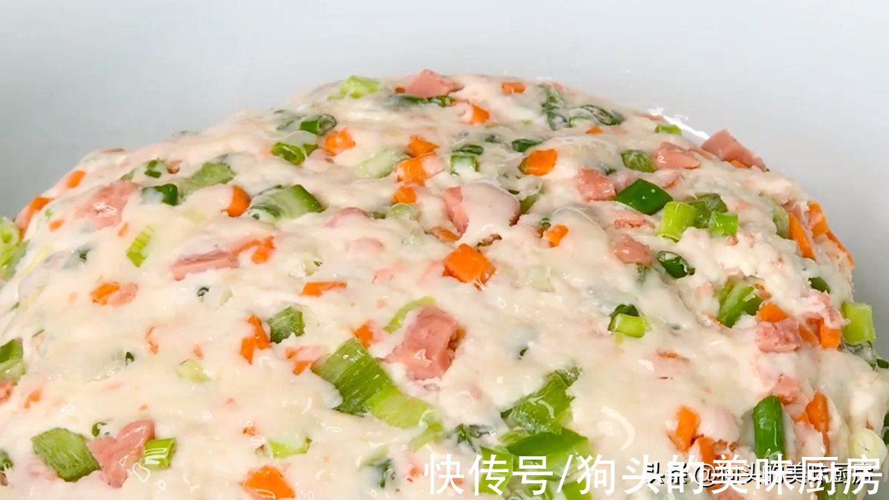 我家面粉从不蒸馒头，教你一个做法，比包子简单，比油条还香