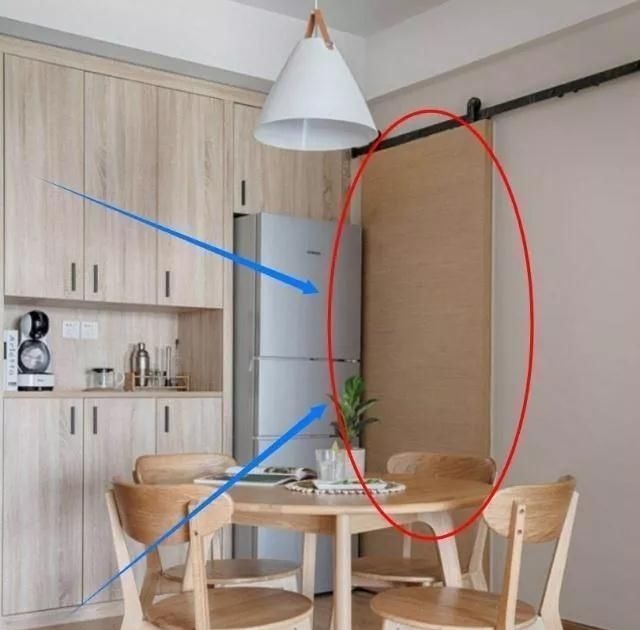 厨房|老婆坚持厨房装“隐形门”,完工后太实用餐厅更大气,晒晒