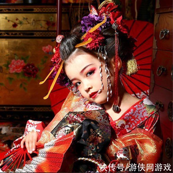 萝莉|岛国6岁萝莉 惊艳Cos《鬼灭之刃》堕姬引争议