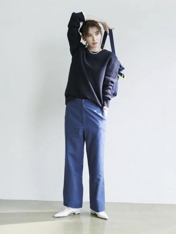 蓝色系才是早春流行色，时尚博主的“气质蓝”穿搭，令人眼前一亮