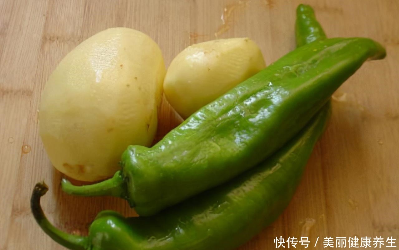 土豆丝|炒土豆丝,先放醋还是后放醋很多人搞错,难怪土豆不脆爽还粘锅