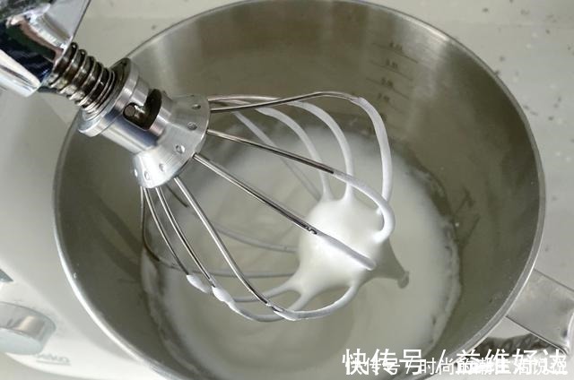 开裂|自制香浓的可可蛋糕卷，做法简单又方便，怎么卷都不开裂