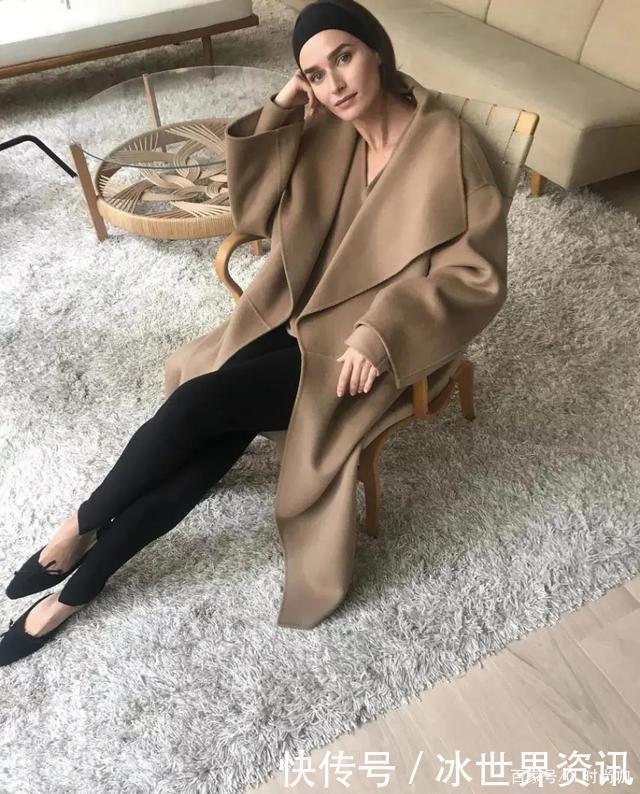 女人过了40岁,多穿这3种简约高级色,显白不说还能减龄