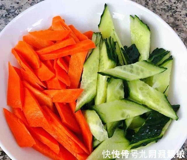 黄瓜|它是“天然阿司匹林”,每天吃一些,血栓统统躲开,身体更强壮