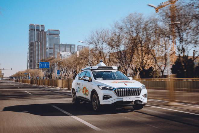 百度|迈入新阶段：全国首个自动驾驶出行服务商业化试点在北京开放，采用市场化定价