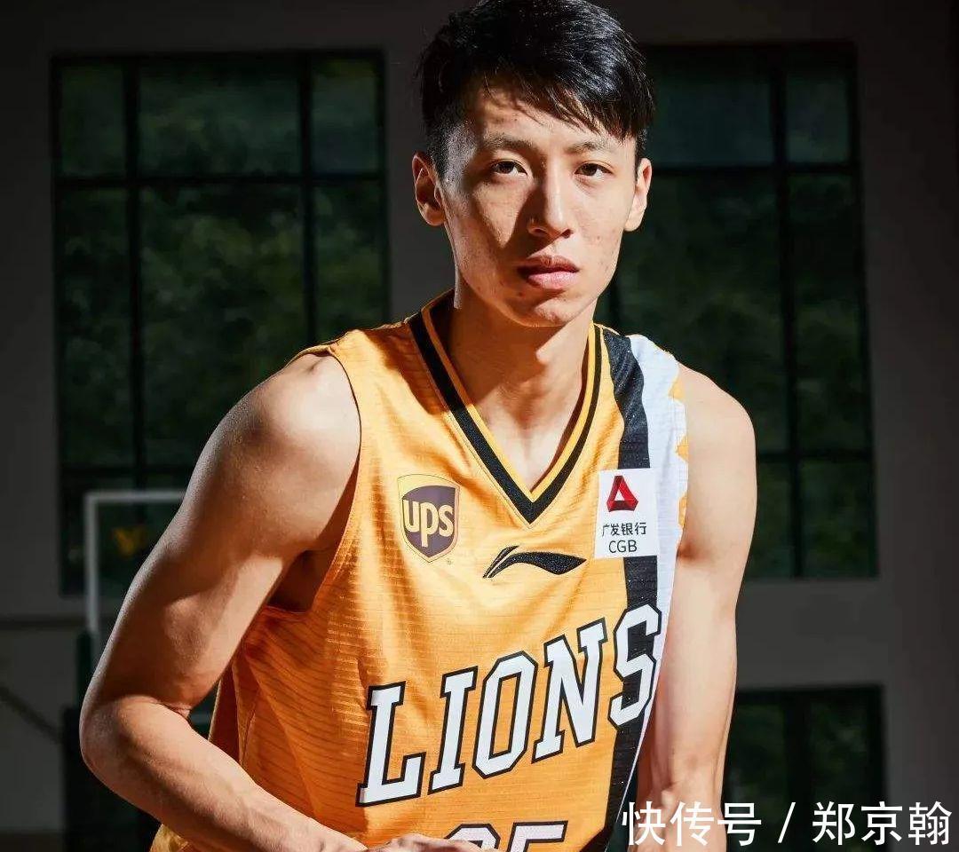 砍分|胡金秋半场10分10篮板,赵岩昊高效砍分,浙江广厦47-30首钢
