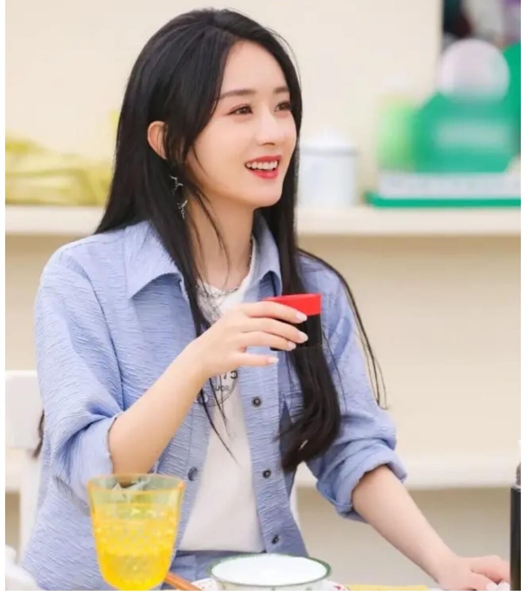 综艺感|赵丽颖在综艺节目里总是心不在焉，还能看到她发自内心的笑容吗？