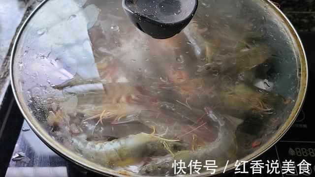 白灼虾别用水煮，老渔民教我一个做法，鲜香好吃，每次都吃光
