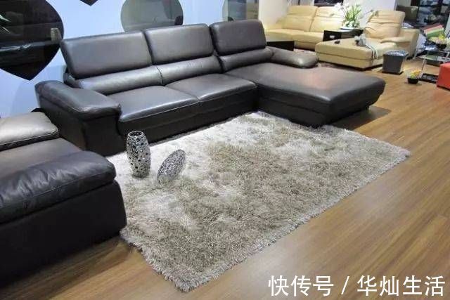 茶几|越来越多人客厅不放茶几了,如今都盛行这样布置,懊悔知道晚了