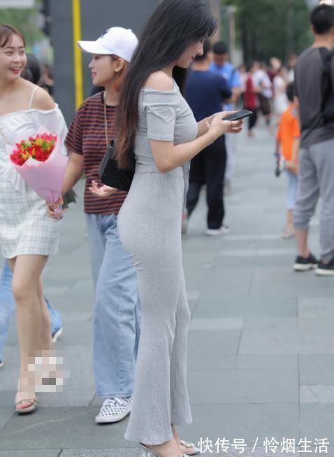 百搭 性感美女巧笑倩兮,名媛气质,个性大胆