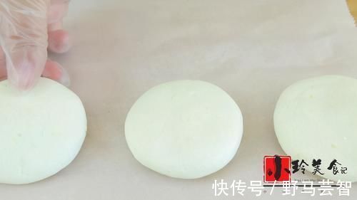 面粉|土豆不要炒着吃了，教你老吃法，不用水不加面粉，香甜软糯还拉丝