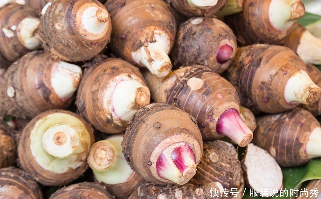 小孔|怎样才能挑到又粉又糯的芋头菜贩子教我5招，个个粉糯，很实用