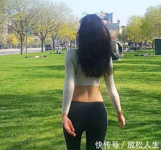 韩国小姐|韩国小姐姐窈窕身材养眼,完美驾驭无痕裤,或许是这项运动的功劳!