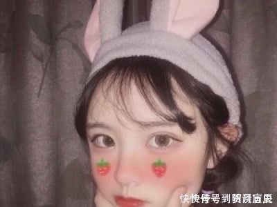 “笑起来迷人”的女生,嘴唇多半有“3特点”,同时占2个很罕见!