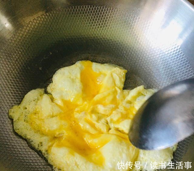 鸡蛋打卤面,特别适合上班族和懒人一族!