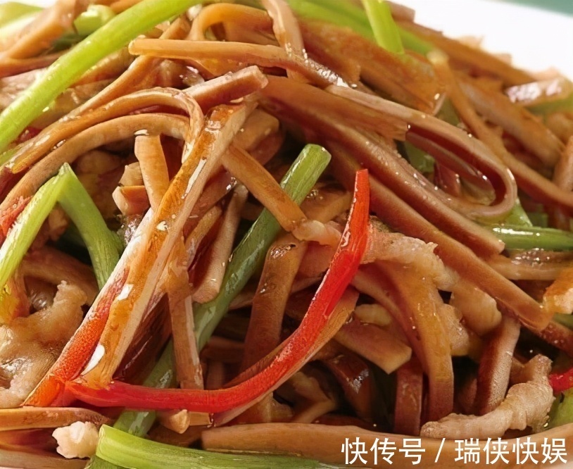 红辣椒|女性到了中年,不妨多吃三种美食,美白护肤,抗衰老,美容养颜