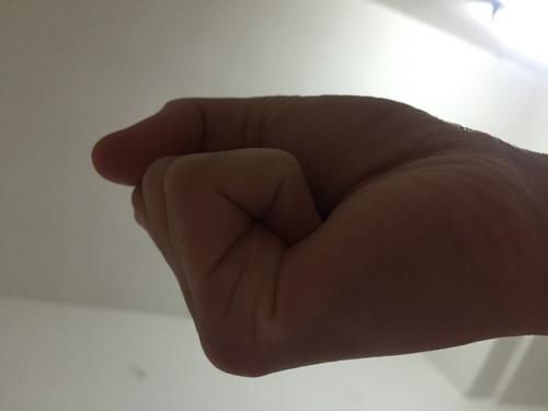 试一试握紧拳头30秒，如果你的血太浓了，就可能有这1个表现