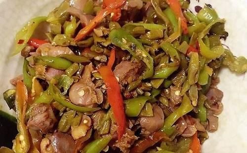 它是鸡身上的“宝贝”，1只鸡就1个，健脾胃促消化，还能治口疮