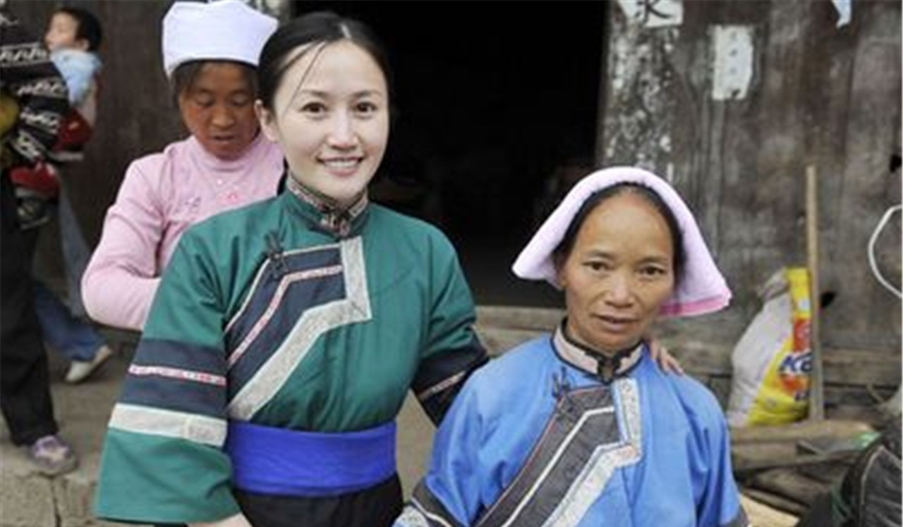 穿西人&56个民族外的特殊民族效忠中国600年,身份证也与众不同!