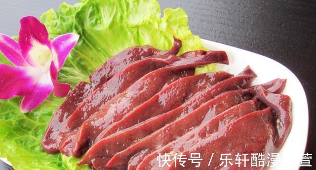 煎炒|洗猪肝,用清水和食盐都不对,教你一招,毒素全跑光,还没腥味