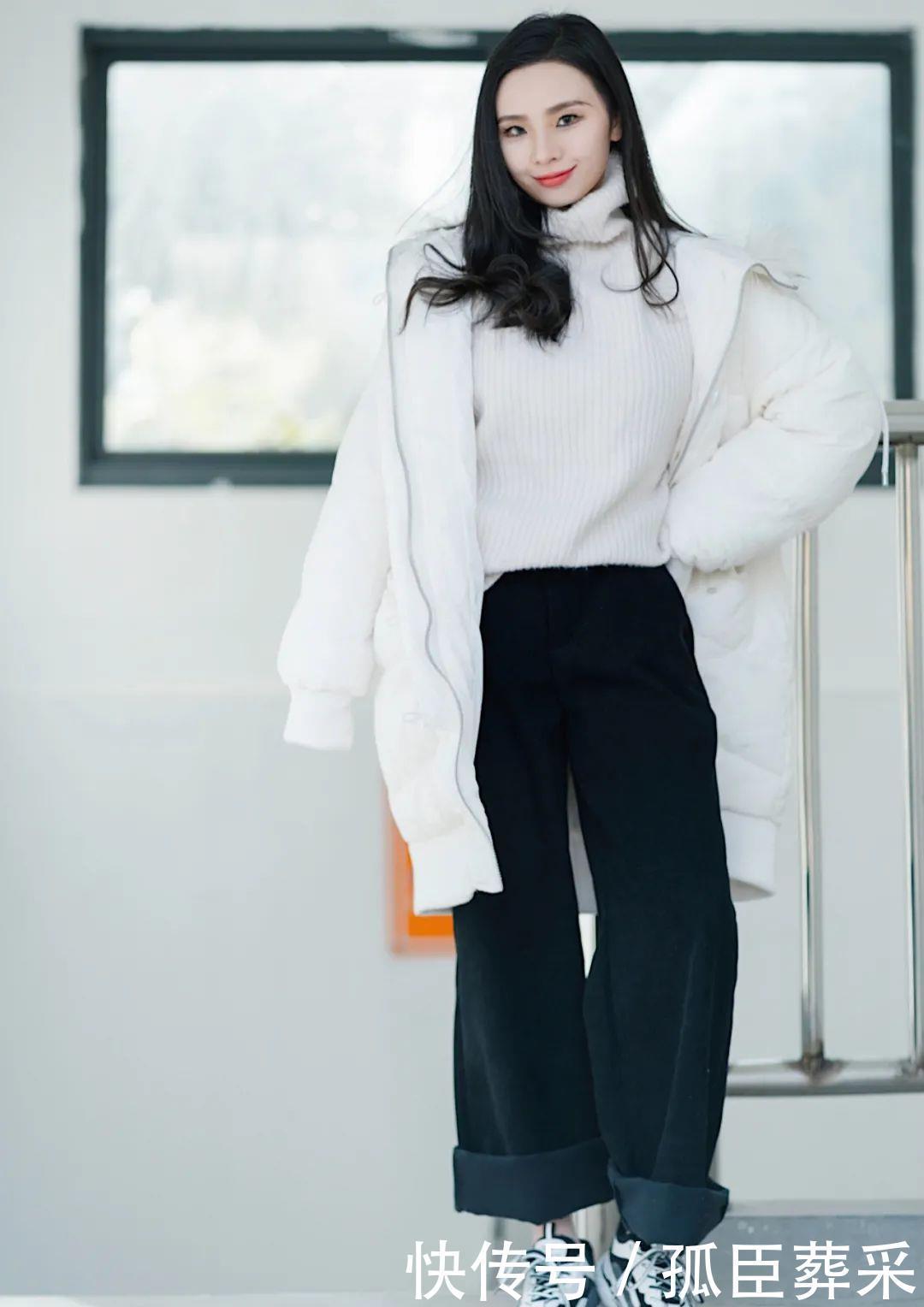 大毛衣+阔腿裤，2021洋气高级的正确打开方式