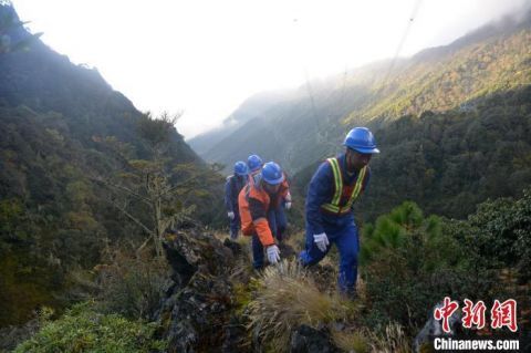  生活物资|四川大凉山“马背上的电力运维员”：无人区穿越7天走出大山