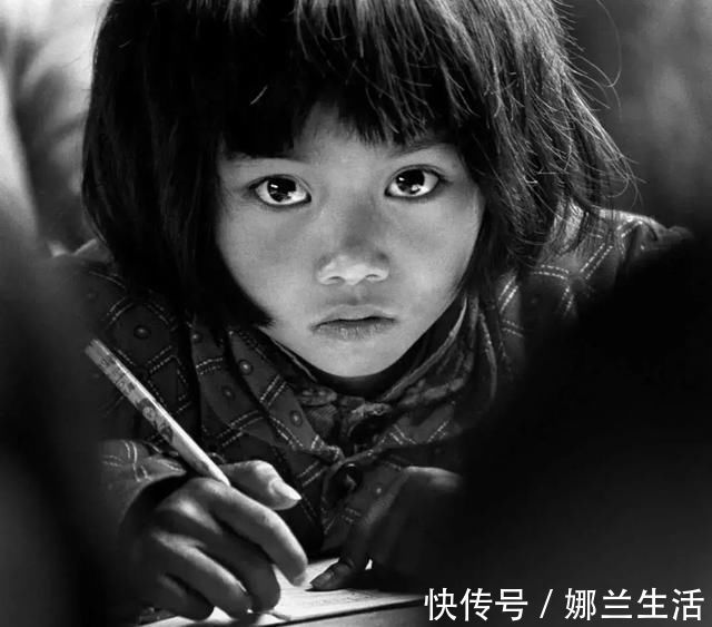 张湾小学|28年前,她因一张“我想上学”的大眼睛照片而走红,现在怎么样?