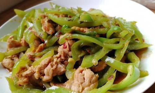 买青椒时,如何区分辣的和不辣的教你几招,以后别再选错了