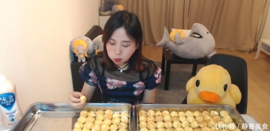 密子君为证明没“假吃”她挑战300个泡芙,站起身后却露馅了