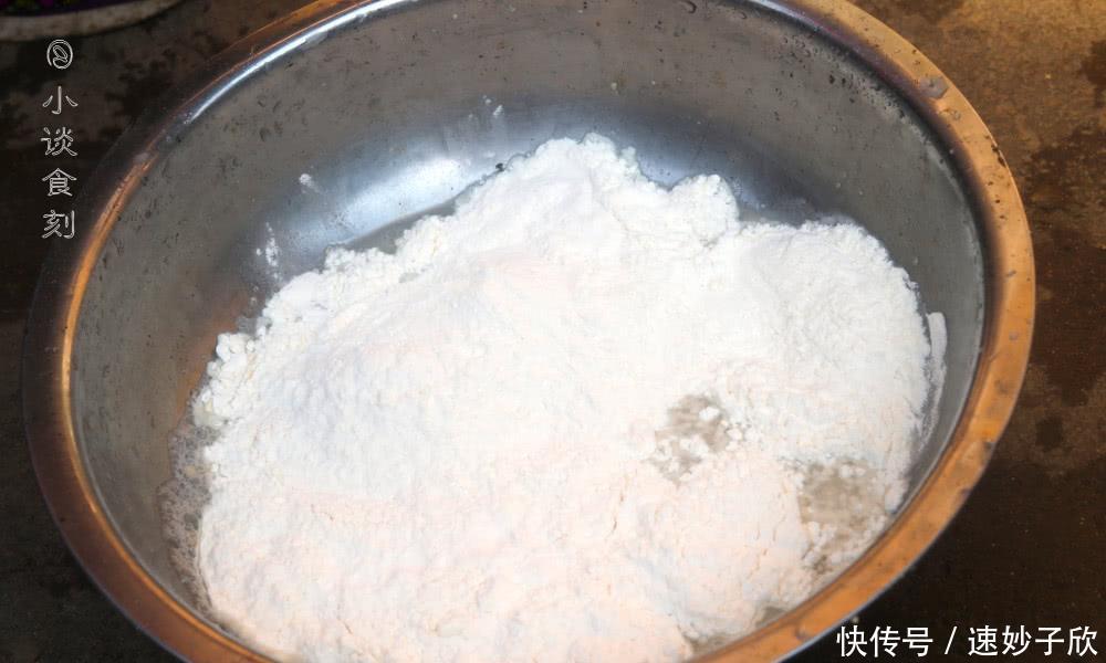 馒头|蒸馒头时,光放酵母就错了,教你正确做法,一次成功香软又蓬松