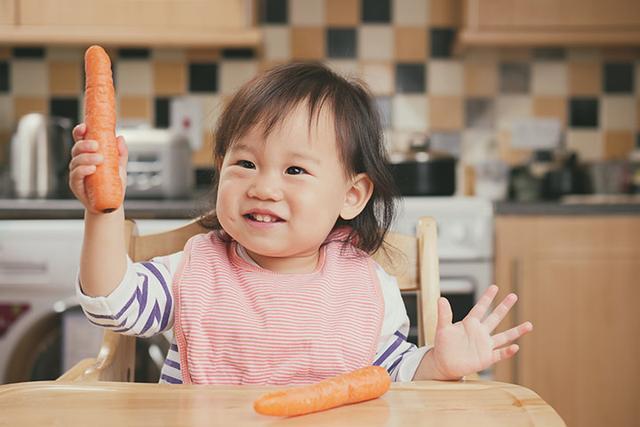 宝宝|添加辅食宝宝,6种食物容易引起便秘,家长需要知道