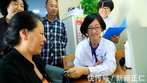 苦丁茶|天然“降压药”就在身边，早晚喝一杯，扩张血管，血压“乖乖”降