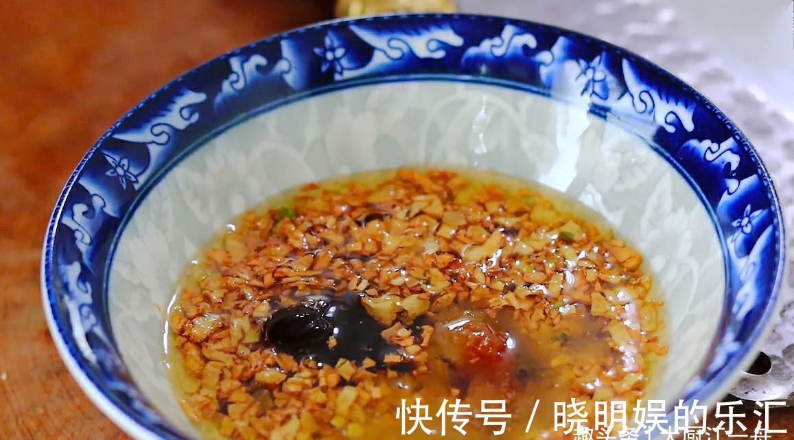 鸡蛋饼|洋葱又出新吃法啦,好看好吃又解馋,炎热的夏季吃正合适