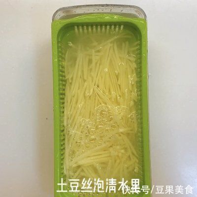 小葱|原来香肠土豆丝饼才是真正的米饭杀手