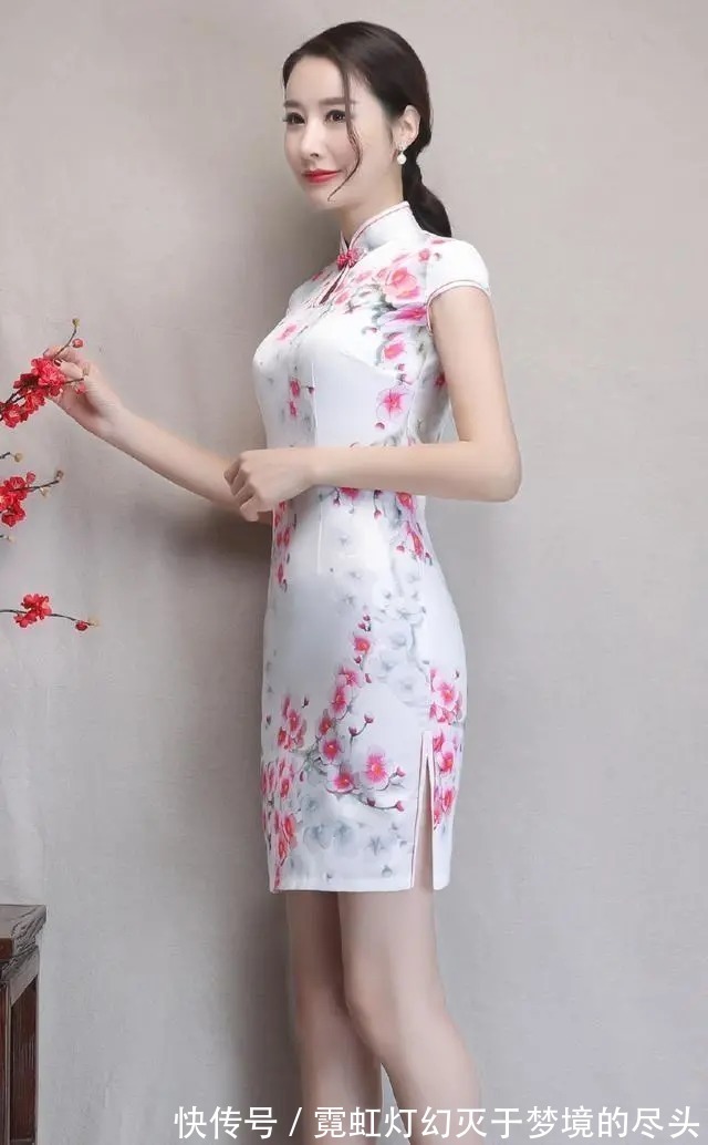 旗袍|不是所有的女人都能穿出这款旗袍的韵味