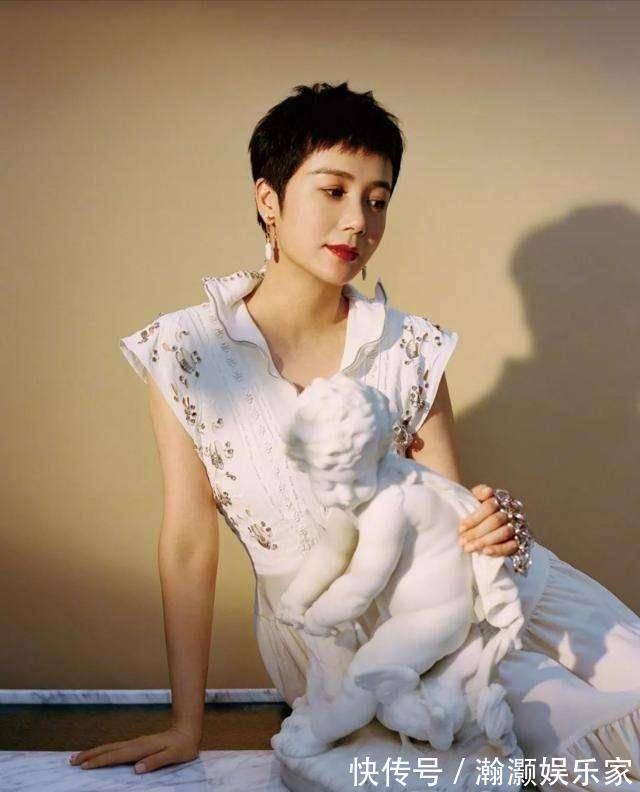 发型 女人过了50岁尽量别留长发、烫卷发!推荐明星这些发型,真洋气