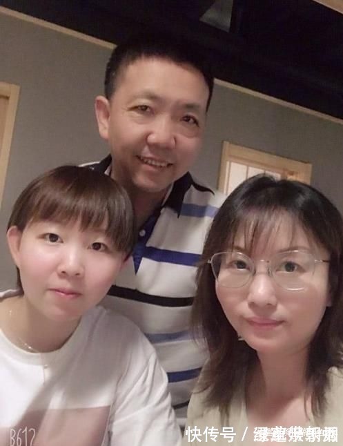 陈梦|国乒女将与爸妈合影,朱雨玲妈妈知性美,孙颖莎妈妈气质美