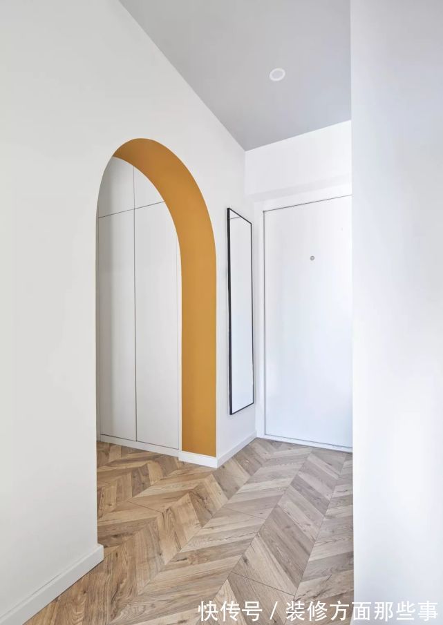收纳|53㎡简约风小户型,丰富的色彩+拱形门洞设计,让家更活泼有格调!