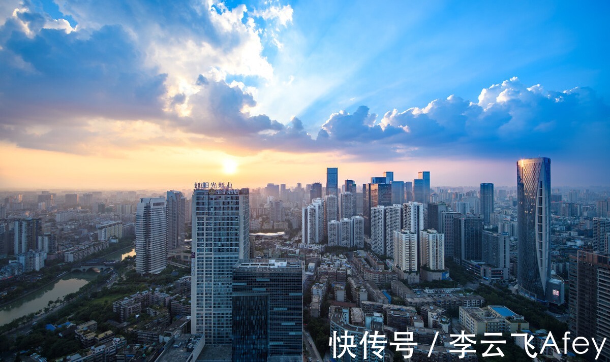 房价|国家终于出手了，多地开始救楼市，老百姓是赶紧买房还是再等等？