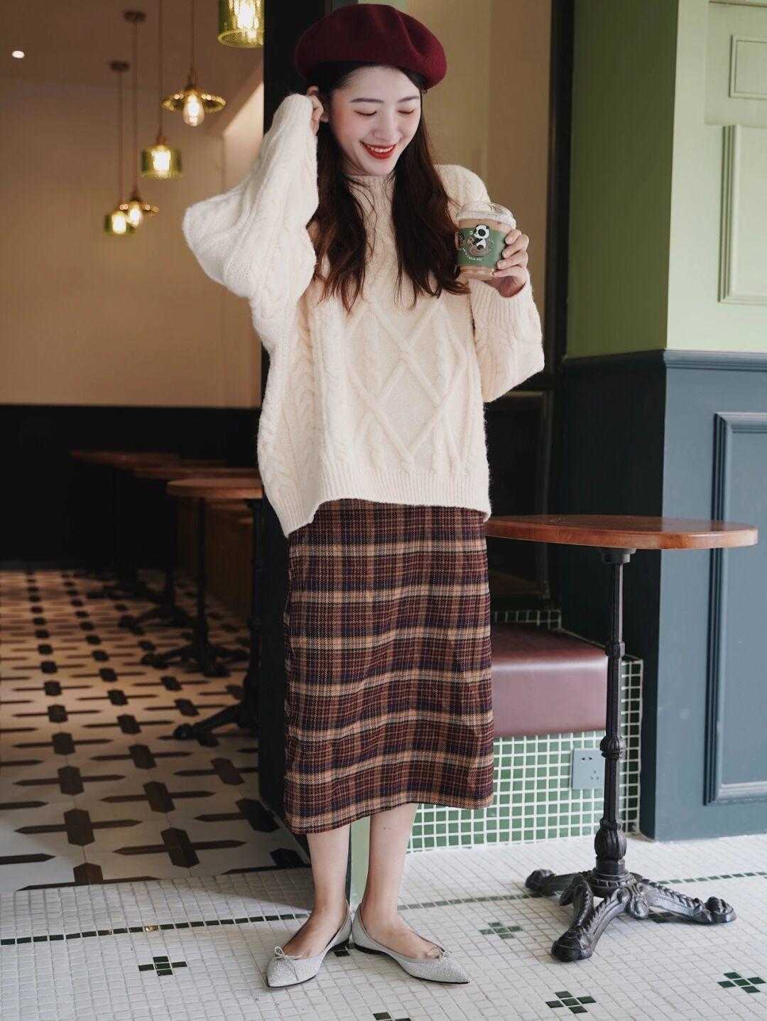 裙装|今年冬季流行“露腿”,显瘦显高还时髦,这才是女孩子该有的打扮!