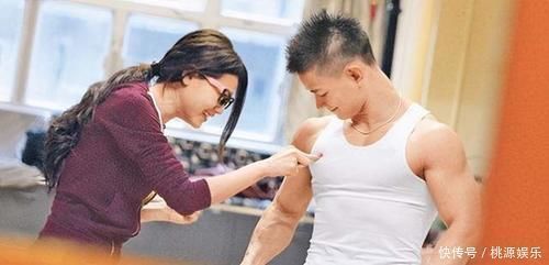 呲牙|你知道胸肌怎么练效果最好吗?教你3个技巧,都是过来人的经验